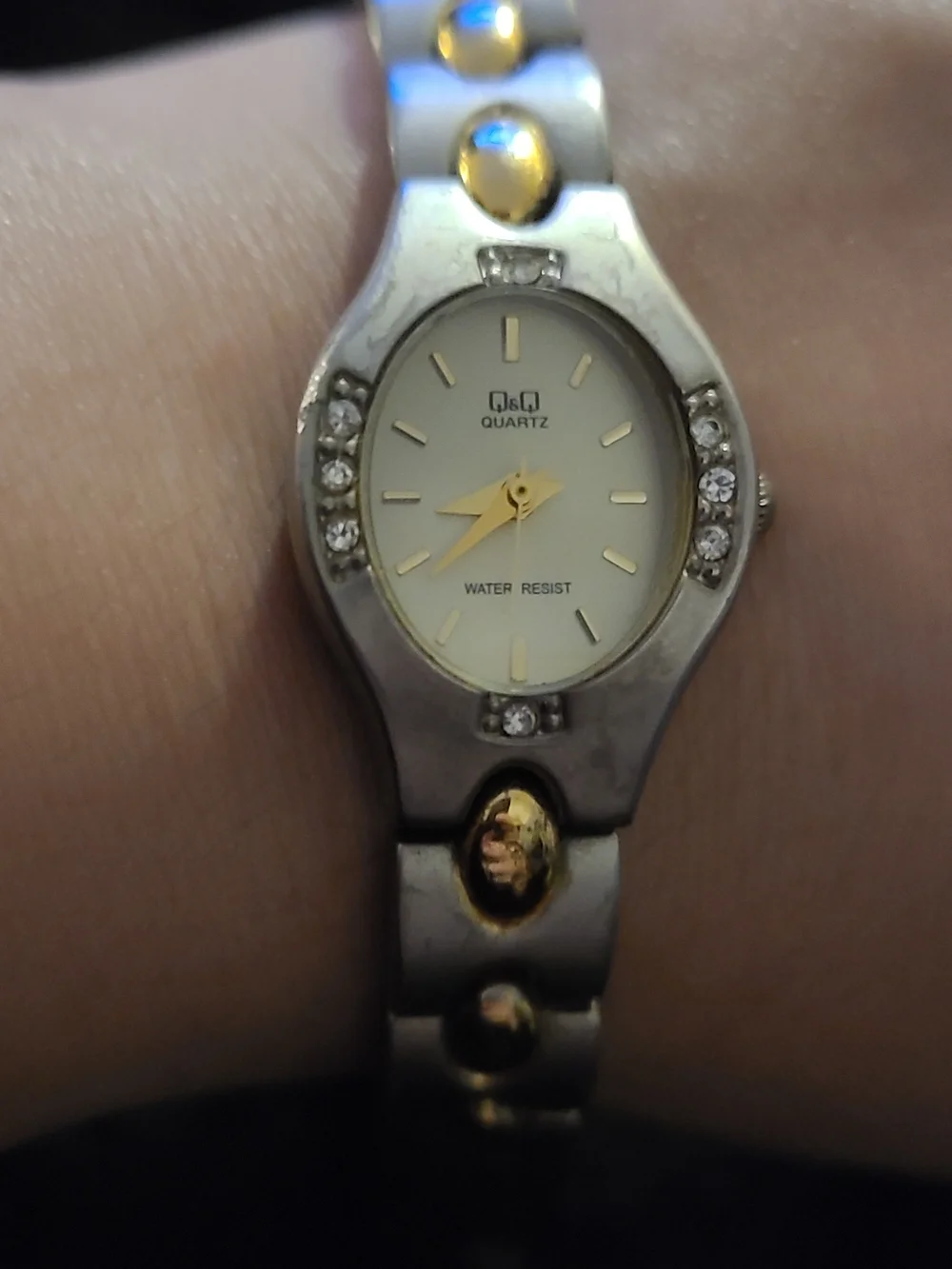Vintage Q&Q quartz Women's two-tone Chic watch Fashion Accessory
